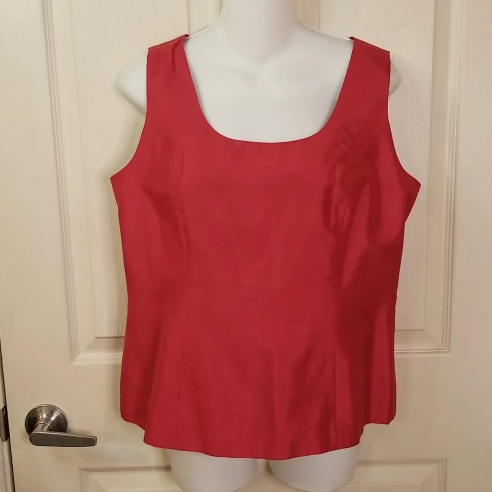 Chic Red silk sleeveless blouse.